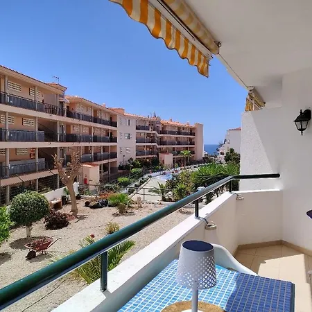 Апартаменты Sunny Paradise Арона